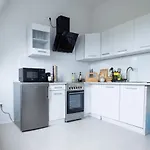 Apartment Business Design-apartment - 55qm, Kueche & Arbeitsplatz - By Lott Living Duisburg