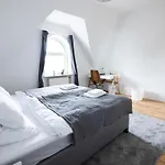 Apartment Business Design-apartment - 55qm, Kueche & Arbeitsplatz - By Lott Living Duisburg