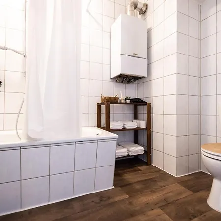 Business Design - Workspace & Kitchen - Messe Dus Lägenhet Duisburg