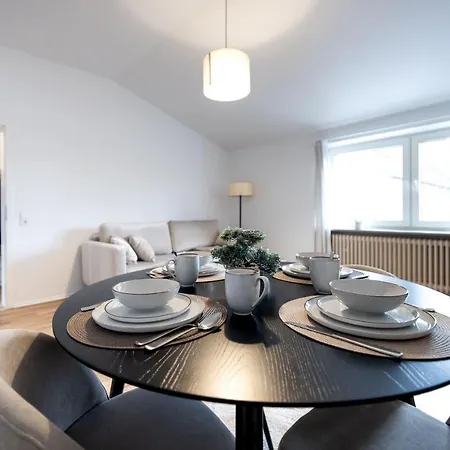 아파트 Business Design Apartment - Workspace & Kitchen - Messe Dus