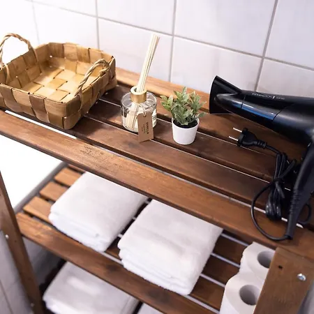 Business Design - Workspace & Kitchen - Messe Dus Lägenhet