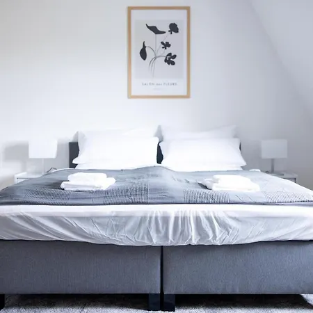 Apartment Business Design-apartment - 55qm, Kueche & Arbeitsplatz - By Lott Living *